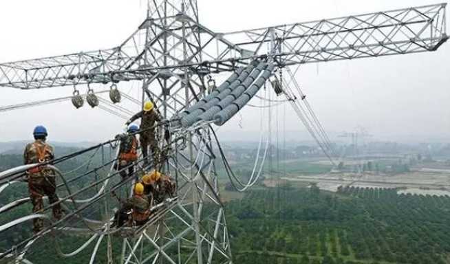 梅州市光缆与电缆：欧孚光电厂家告诉你“光”与“电”的不同秘密